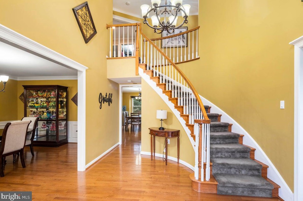 655 Long Acre Ln, Yardley, PA 19067