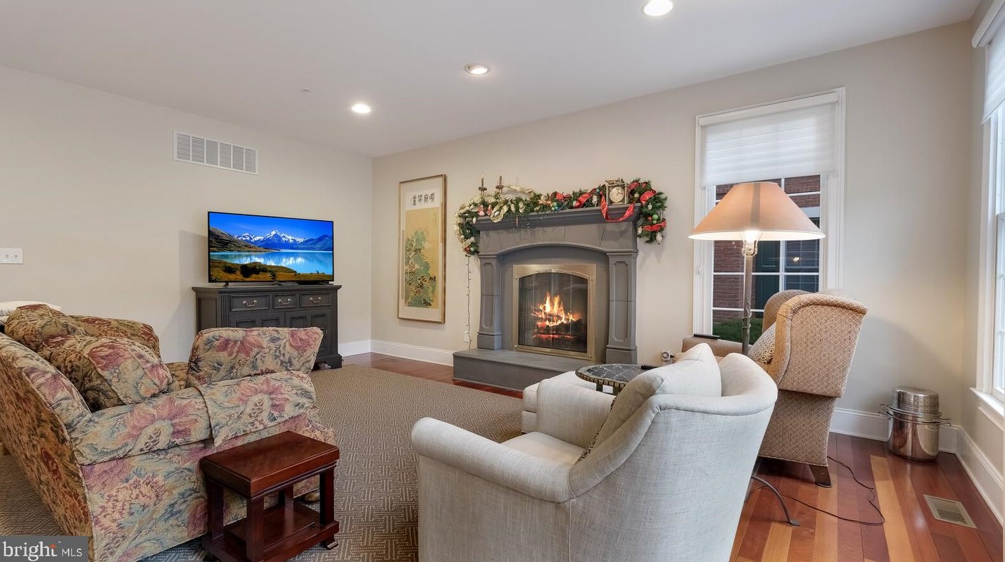 113 Madison St, Upper Makefield PA  18940-2166 exterior