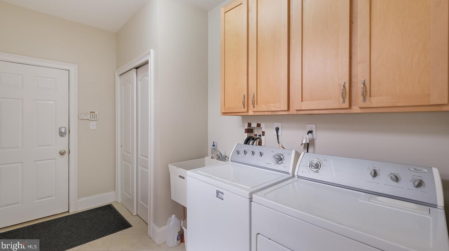 113 Madison St, Upper Makefield PA  18940-2166 exterior