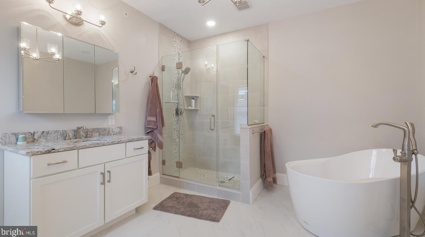 113 Madison St, Upper Makefield PA  18940-2166 exterior