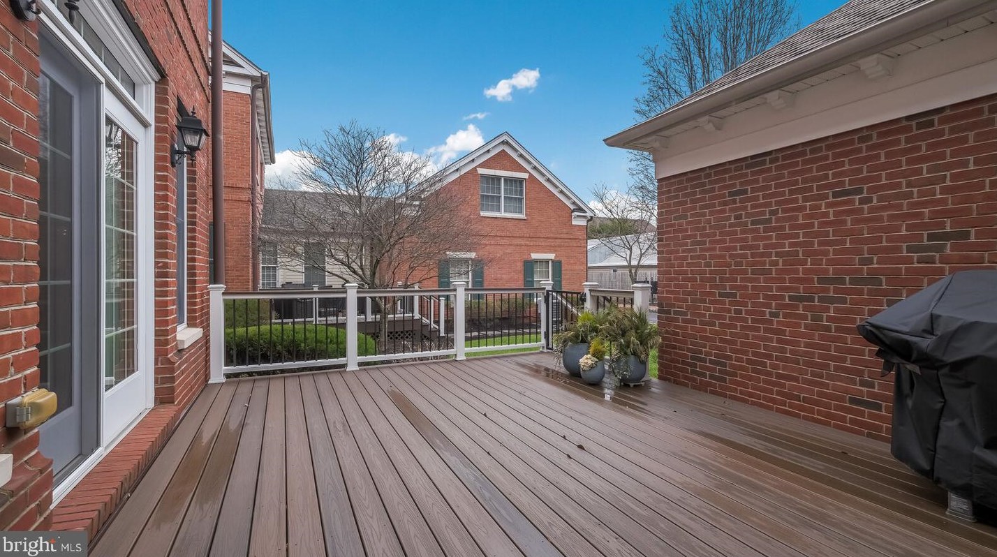 113 Madison St, Upper Makefield PA  18940-2166 exterior