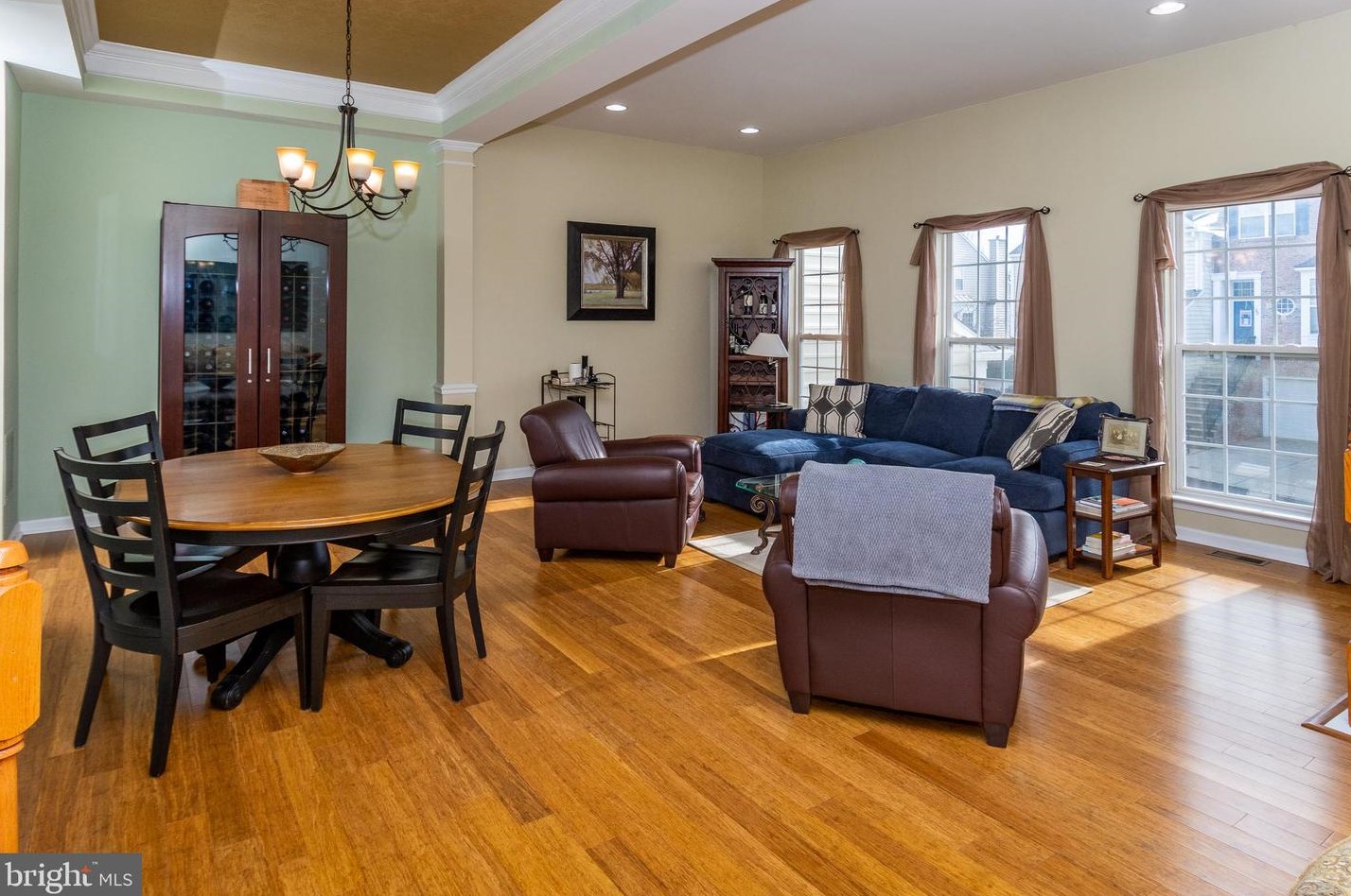 24 Addison Ct, Gardenville, PA