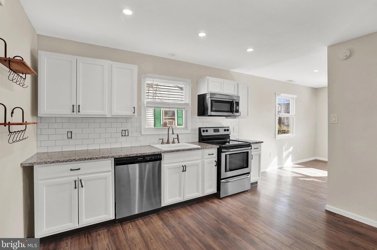 654 Barclay Ave, Yardley, PA 19067