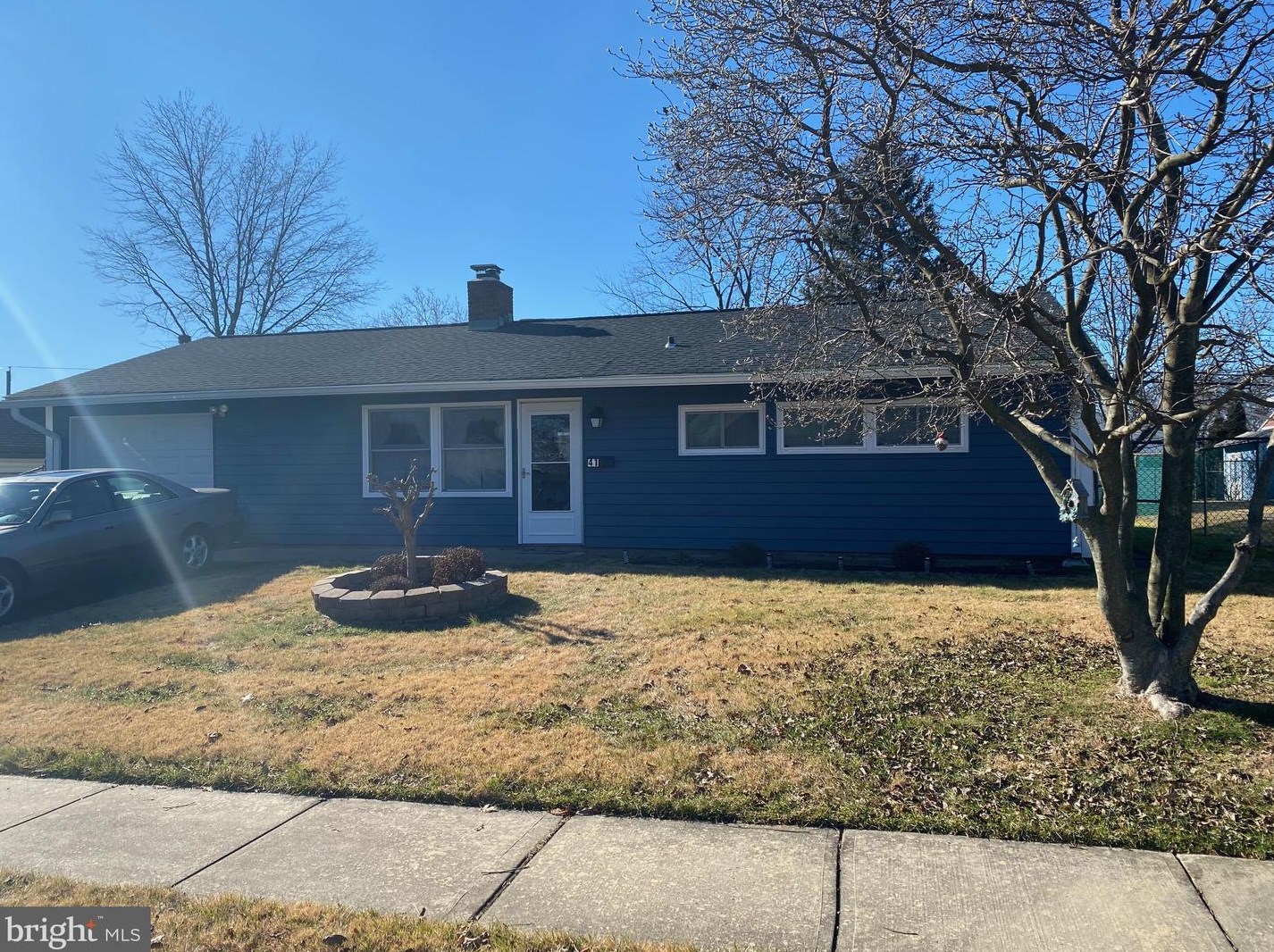 41 Gaping Rock Rd, Levittown, PA 19057