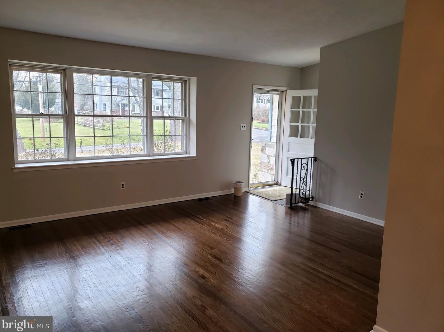 193 S Shady Retreat Rd, Gardenville, PA 18901
