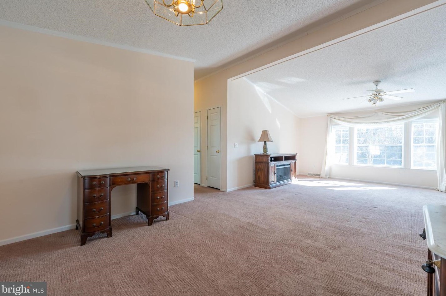 75 Little Farm Ln, Chalfont PA  18914-2233 exterior