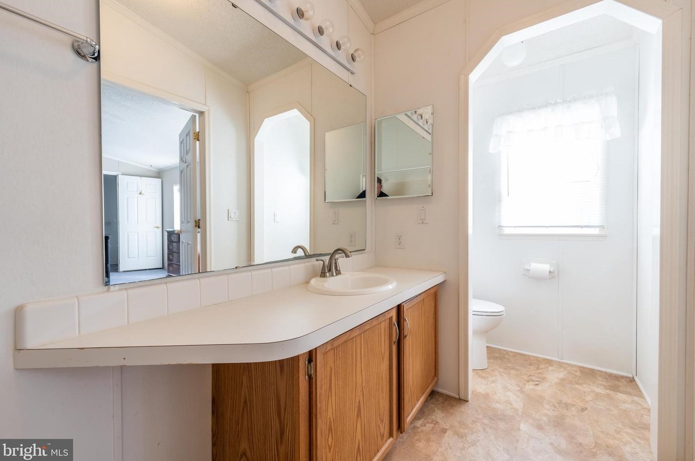 75 Little Farm Ln, Chalfont PA  18914-2233 exterior