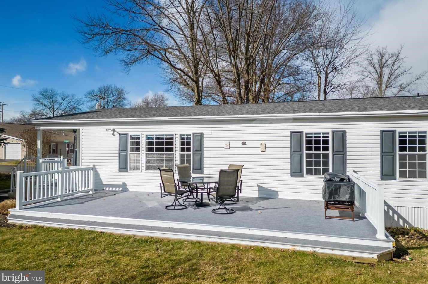 75 Little Farm Ln, Chalfont, PA 18914-2233