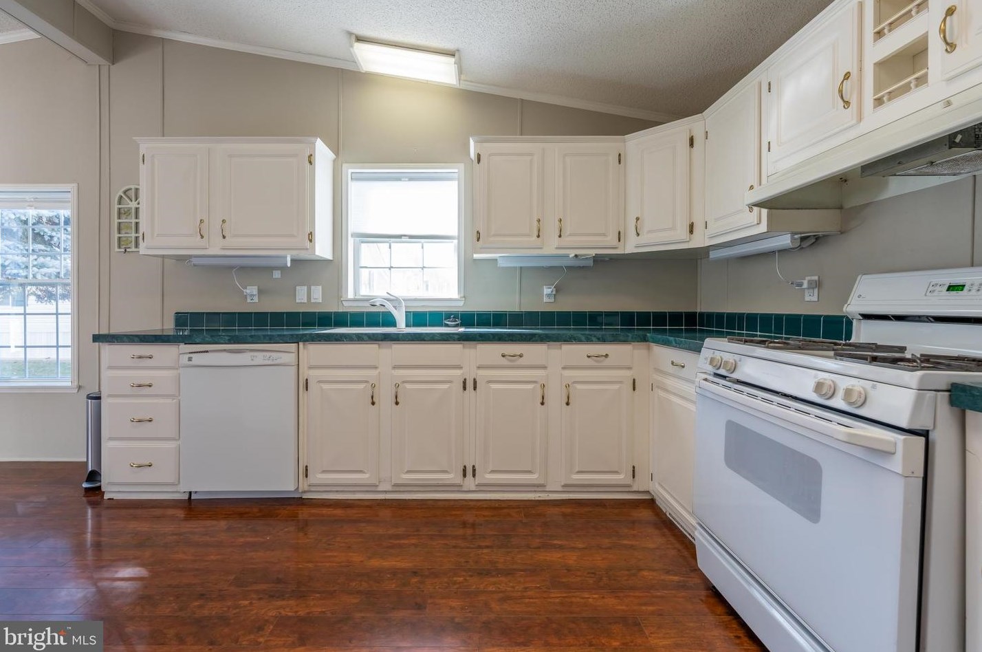 75 Little Farm Ln, Chalfont PA  18914-2233 exterior