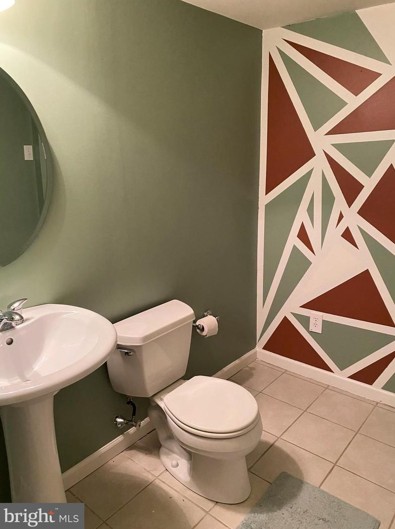 2501 Peachtree Dr, Perkasie PA  18944-5457 exterior