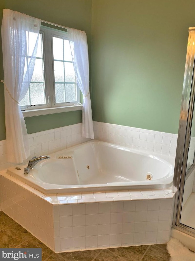 2501 Peachtree Dr, Perkasie PA  18944-5457 exterior