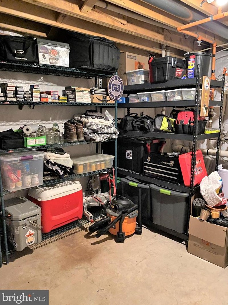 2501 Peachtree Dr, Perkasie PA  18944-5457 exterior