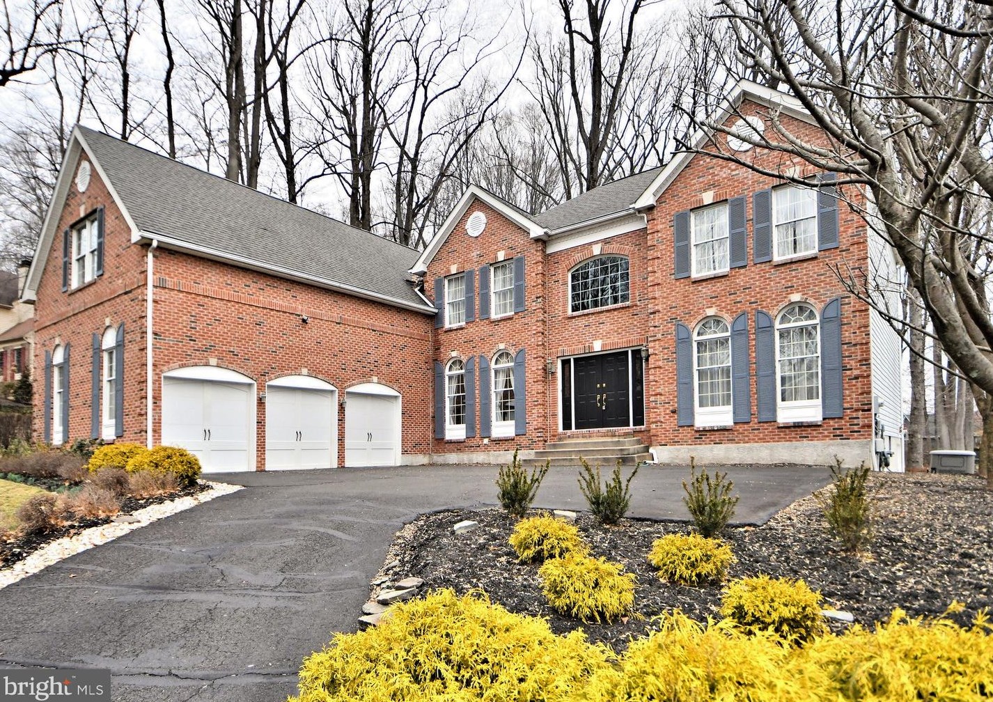 3375 Byron Dr, Gardenville, PA 18902
