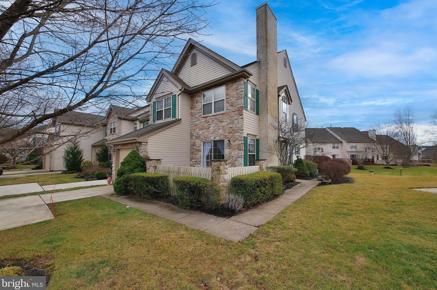 5069 Sagewood Ct, Gardenville PA  18902-6202 exterior