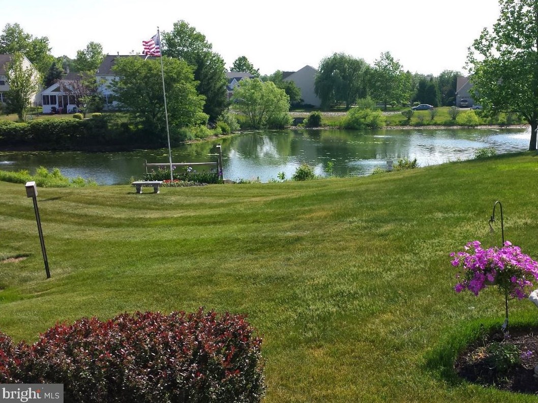5069 Sagewood Ct, Gardenville PA  18902-6202 exterior