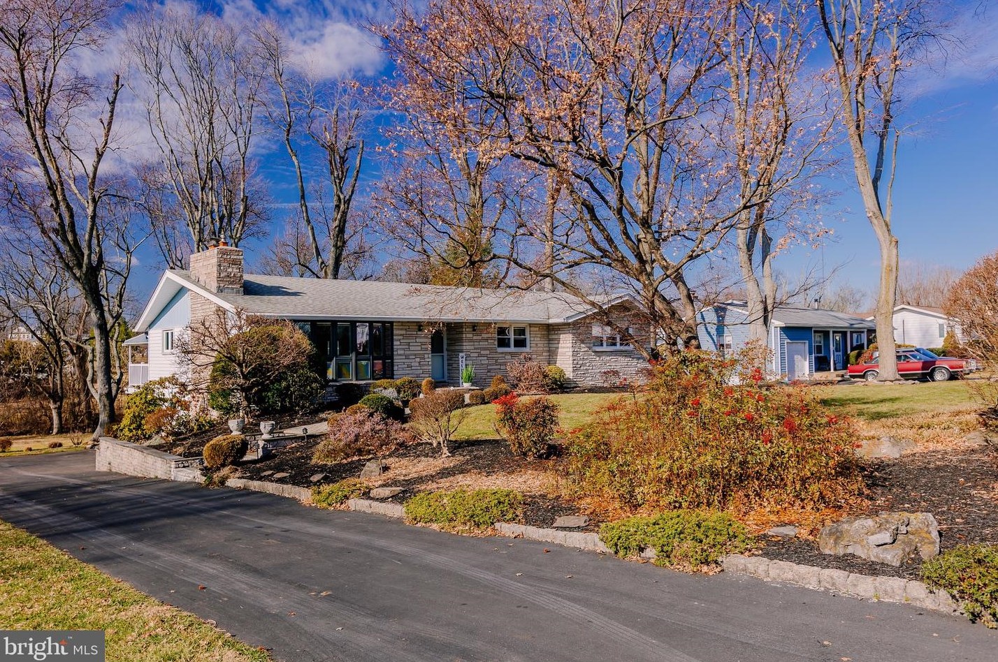 123 Queen Anne Dr, Fairless Hills, PA 19030-2312