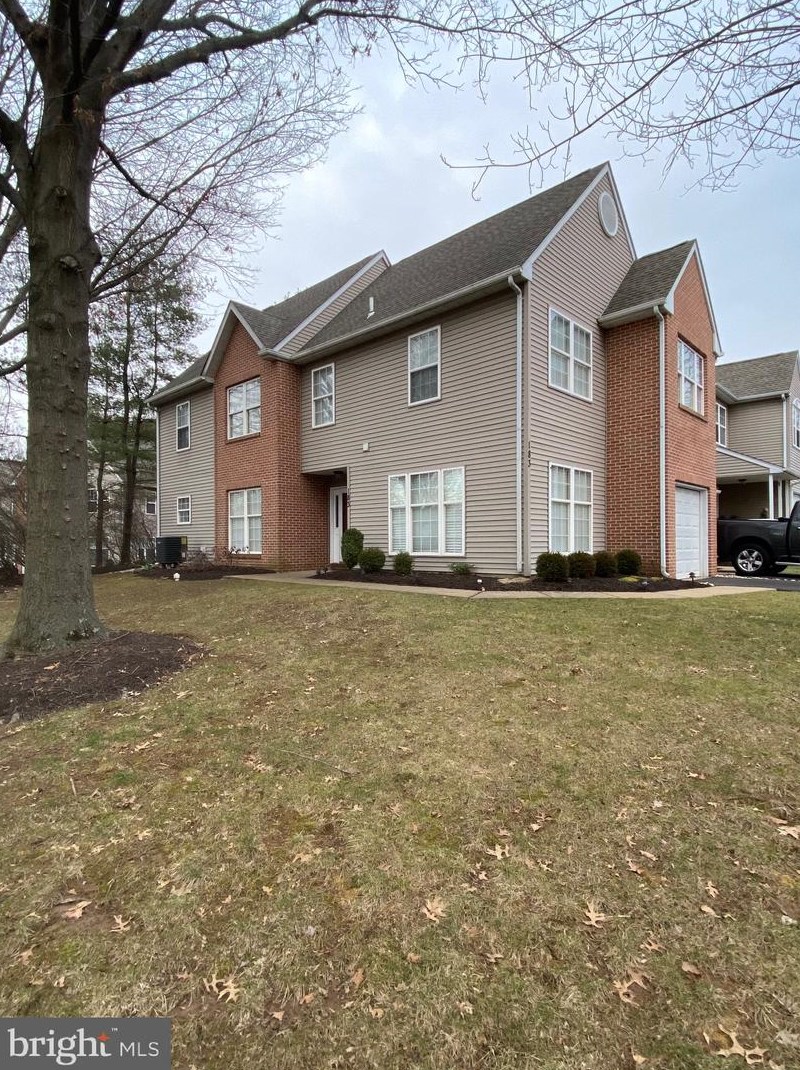 183 Victoria Ct #132, Gardenville, PA 18901