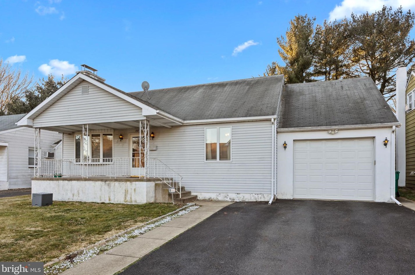 1307 New Chestnut St, Edgely, PA 19007