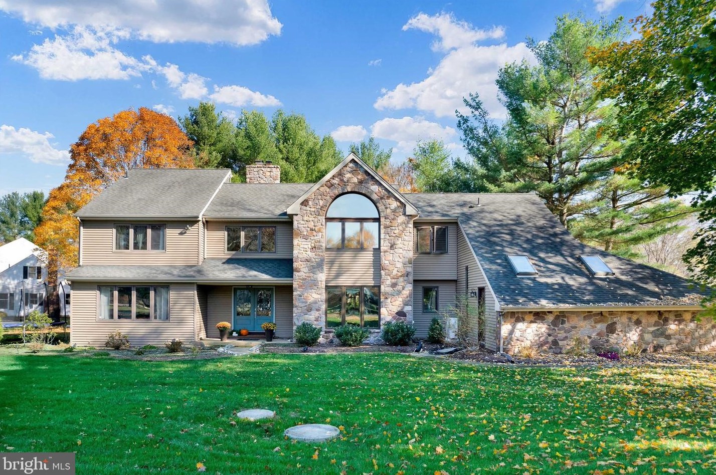 11 Bakers Dr, Washington Crossing, PA 18977