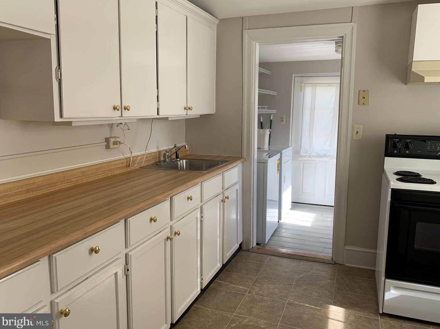 511 State St, Upper Makefield PA  18940-1933 exterior