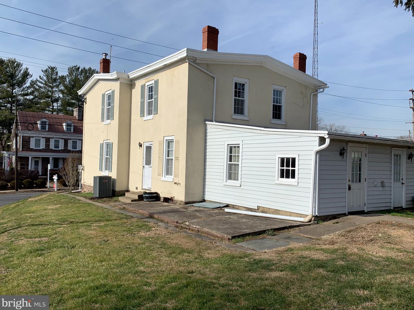 511 State St, Upper Makefield PA  18940-1933 exterior