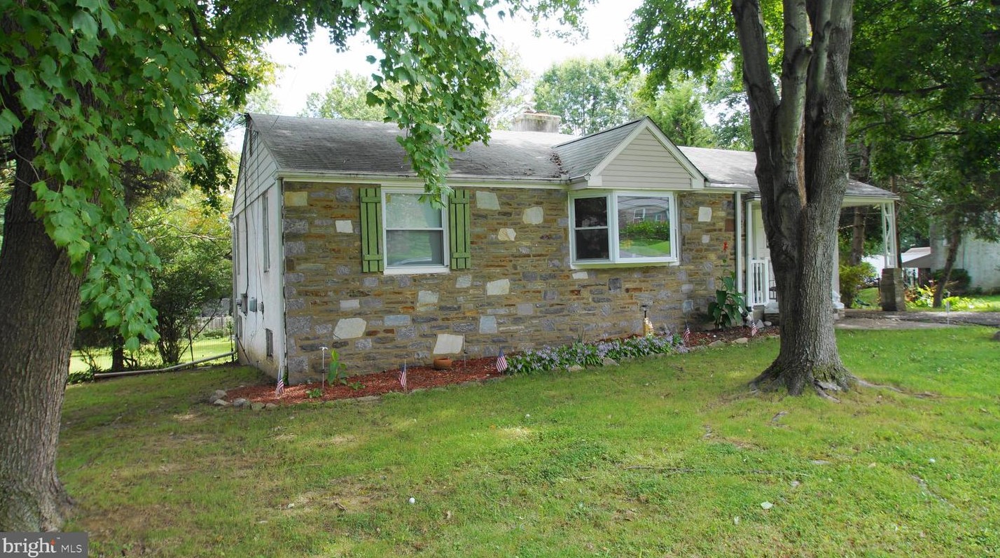 513 Central Ave, Langhorne, PA 19053-6126