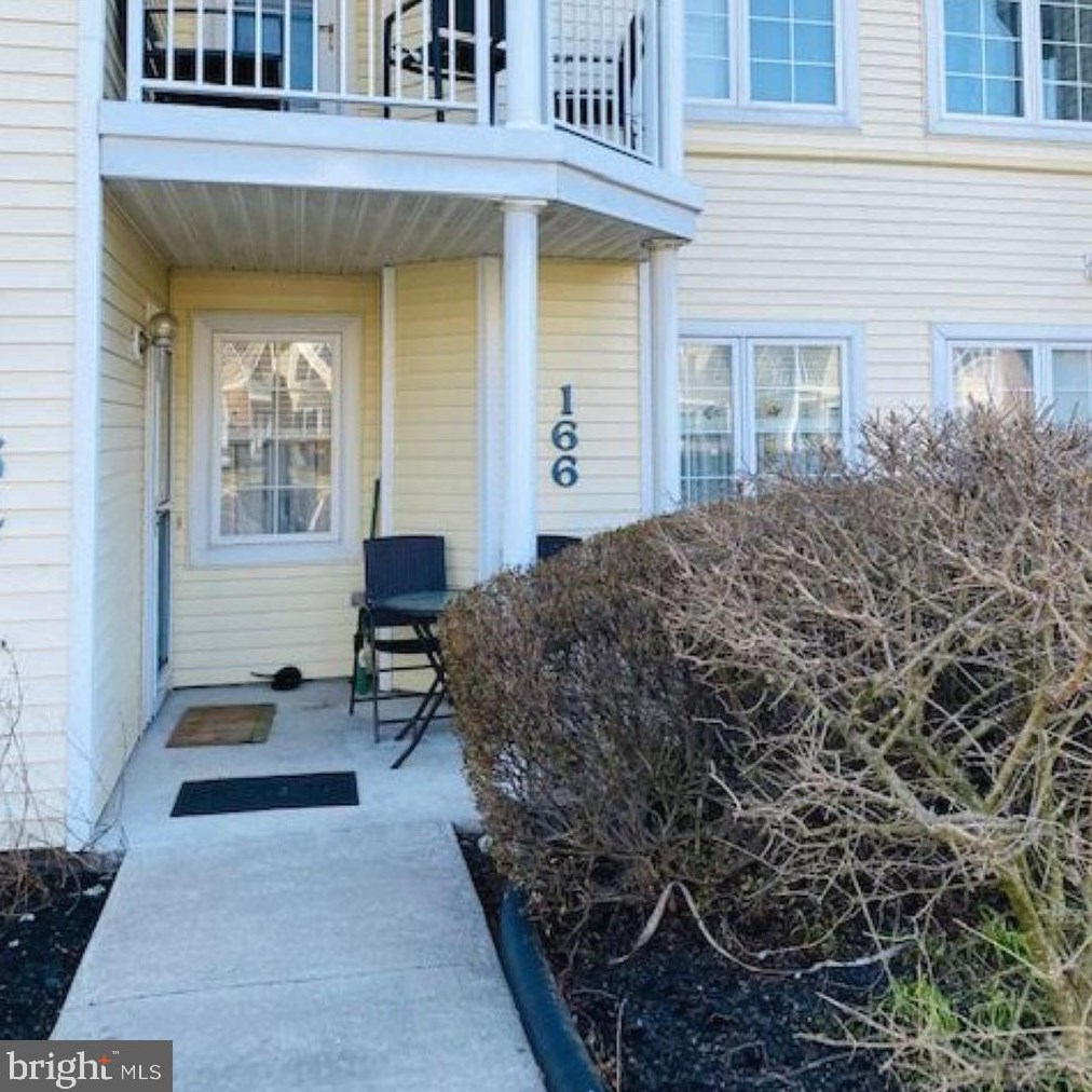 166 Devon Way, Levittown, PA 19057-3638