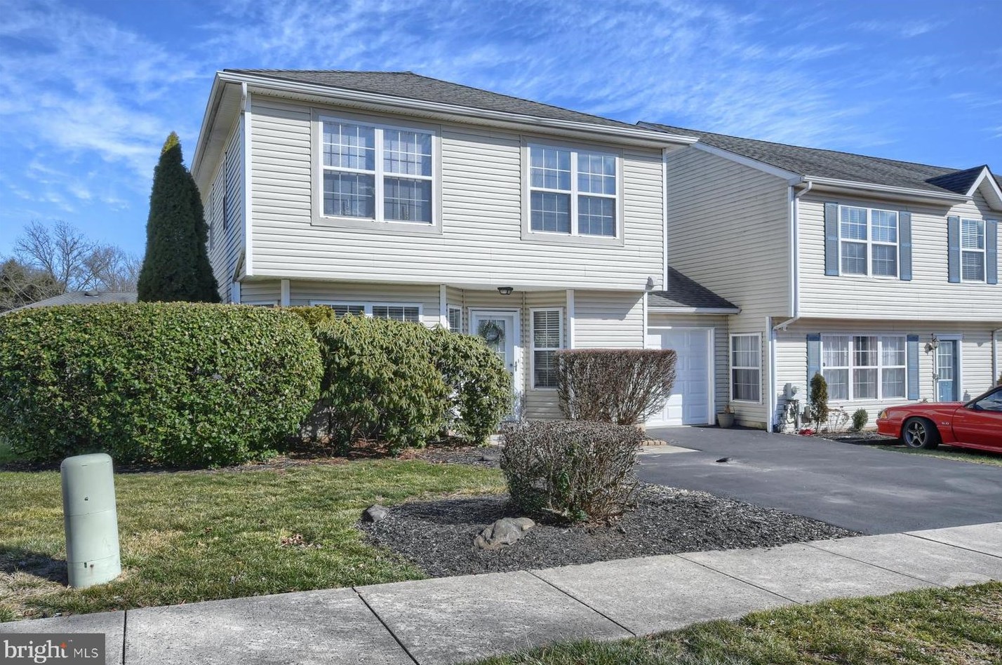 130 Megan Cir, Chalfont, PA 18914