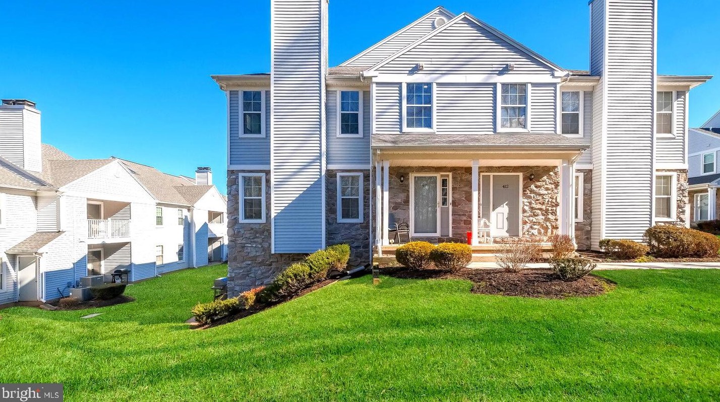 411 Mews Dr, Sellersville, PA 18960-2737