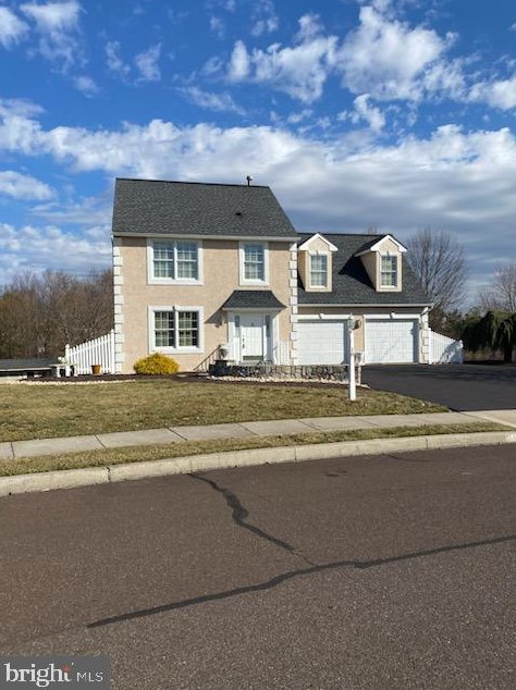 18 Greenleaf Cir, Perkasie, PA 18944