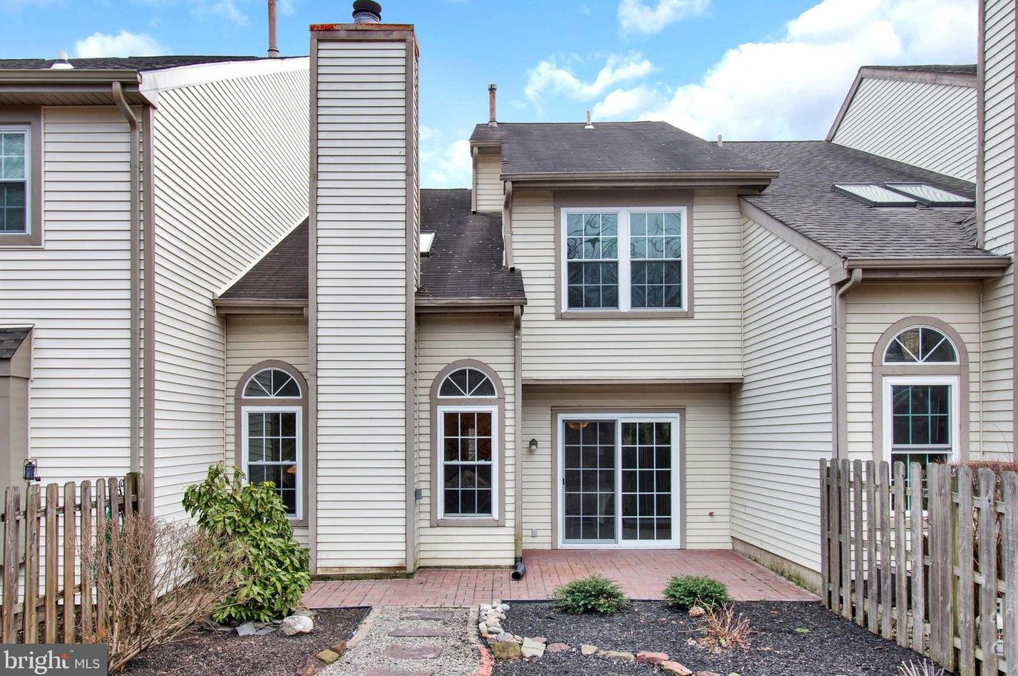 24 Sassafras Cir, Upper Makefield PA  18940-9232 exterior