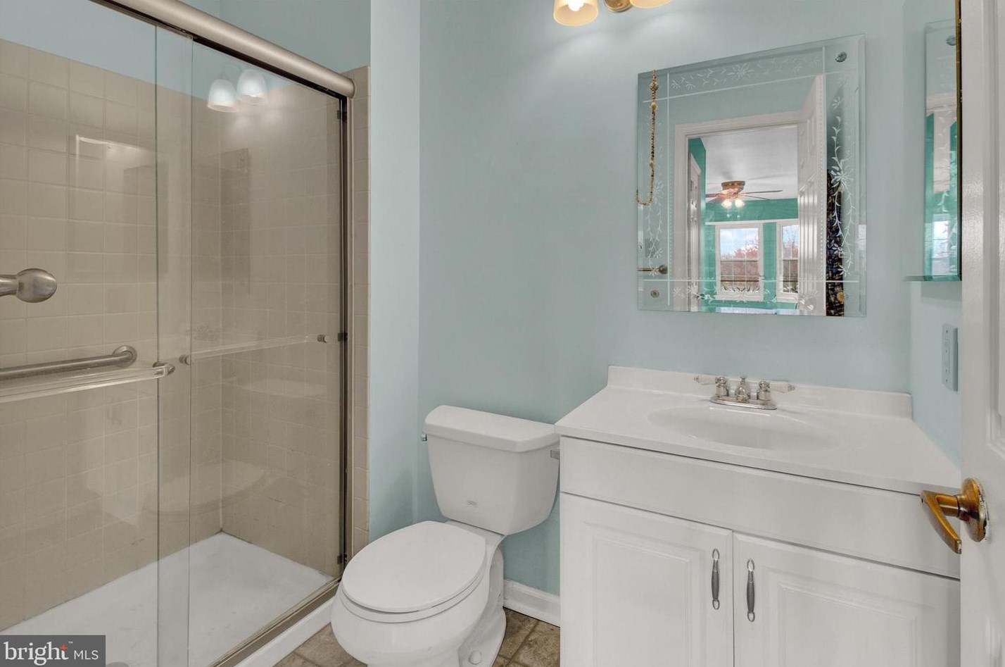 24 Sassafras Cir, Upper Makefield PA  18940-9232 exterior