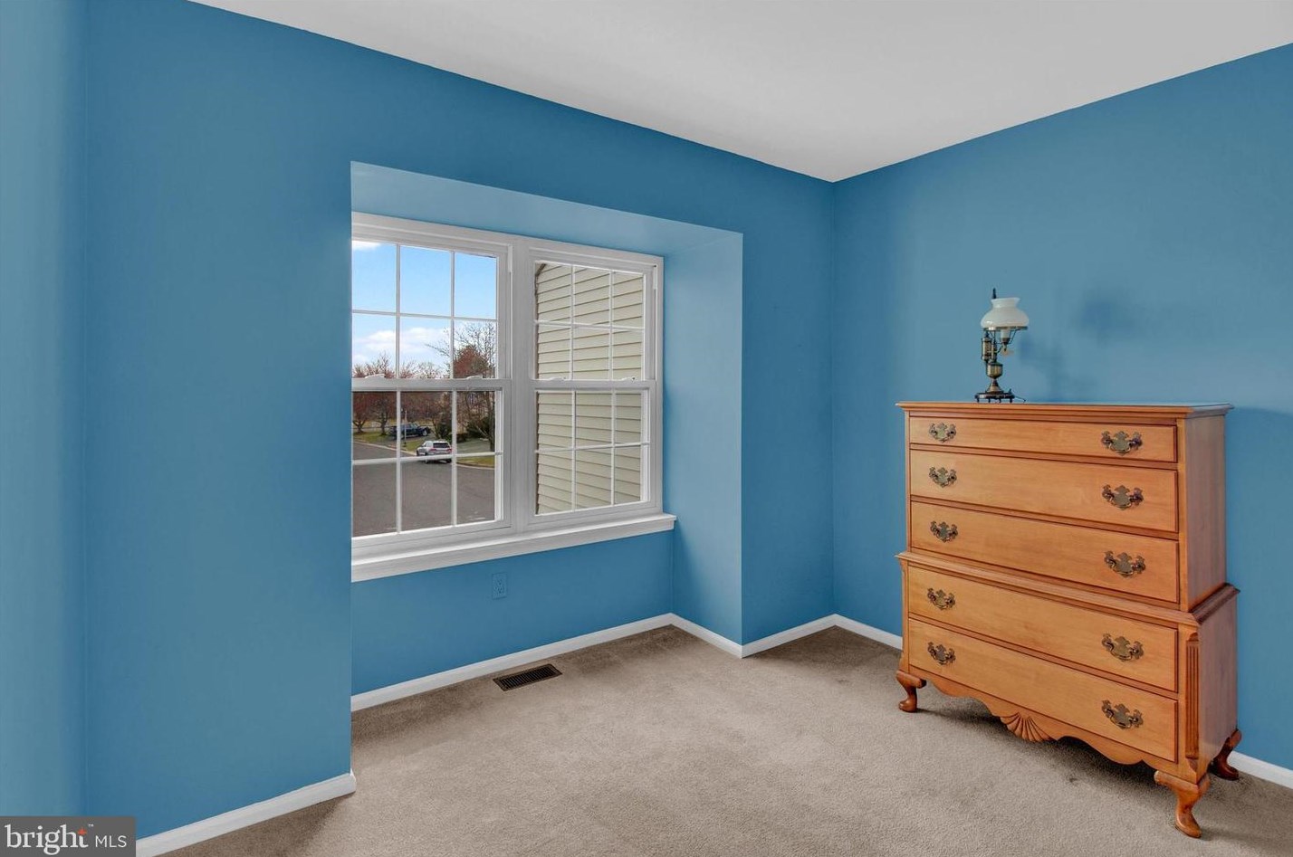 24 Sassafras Cir, Upper Makefield PA  18940-9232 exterior