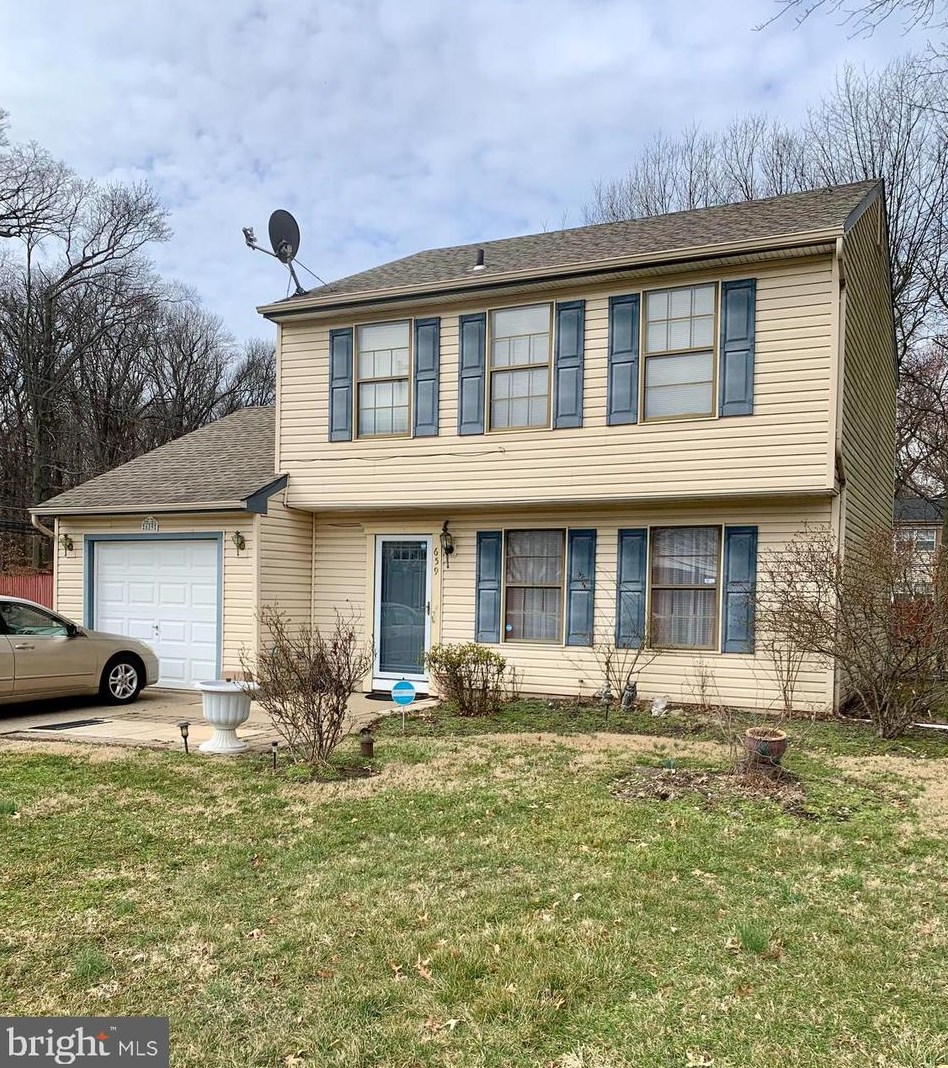 659 Queen Anne Dr, Fairless Hills, PA 19030-3815
