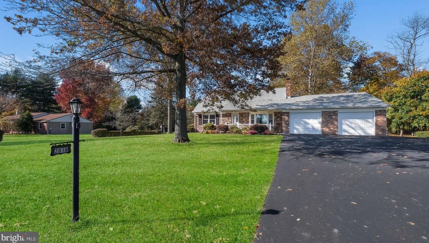 2018 Mill Rd, Perkasie, PA 18944-2823