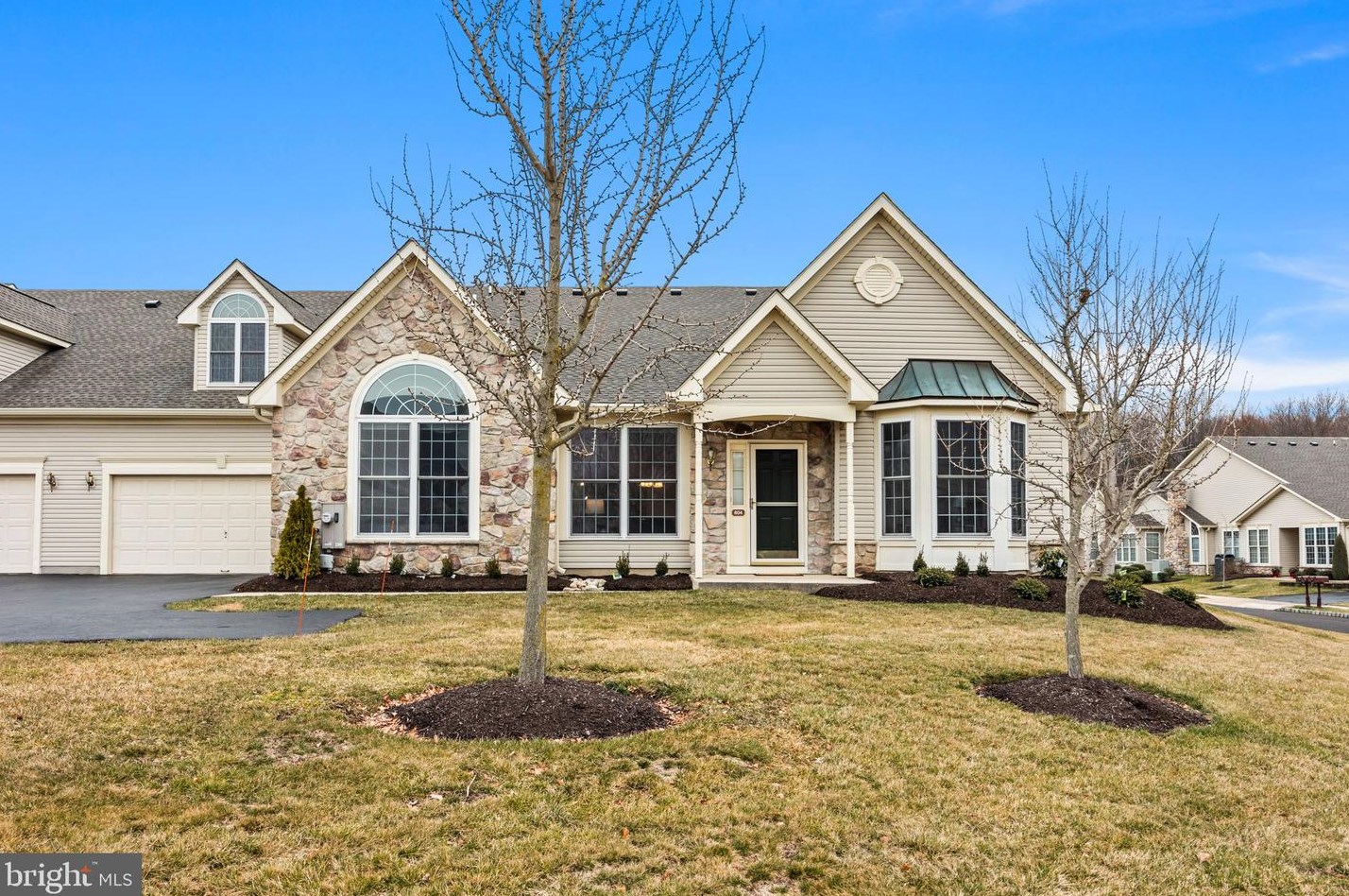 804 Persimmon Ln, Langhorne, PA 19047-1778