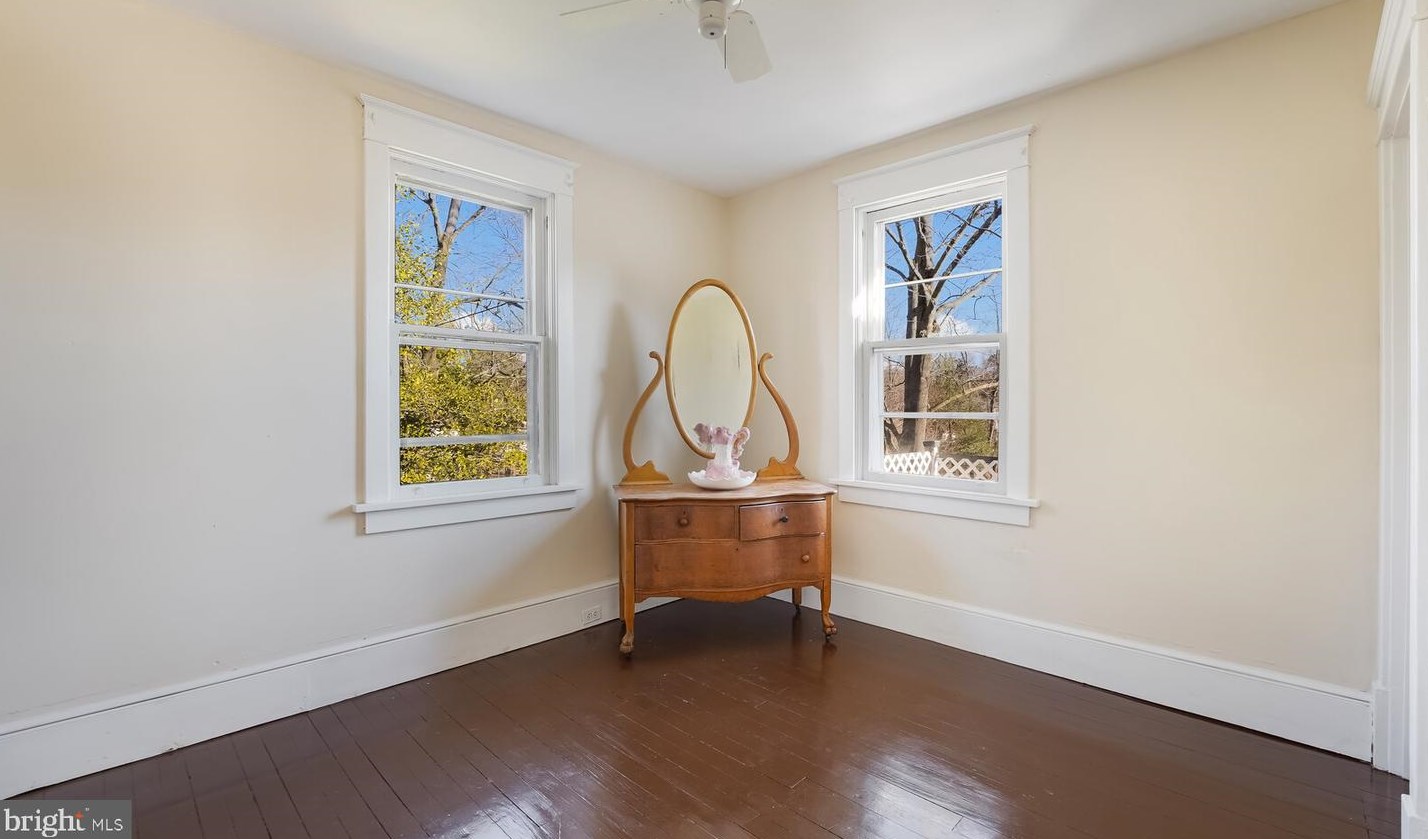 428 Maple Ave, Langhorne PA  19047-2726 exterior