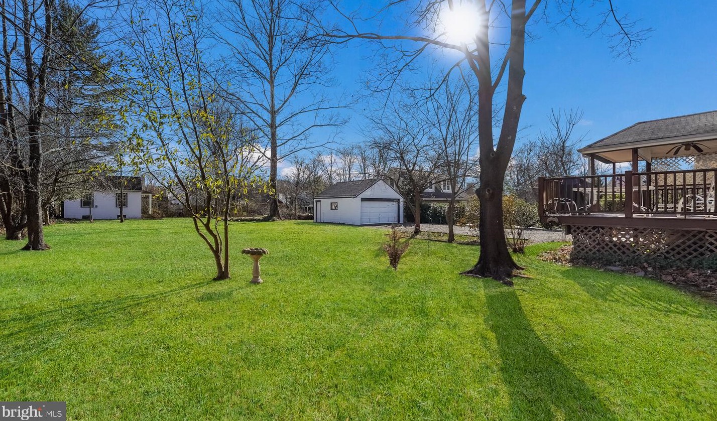 428 Maple Ave, Langhorne PA  19047-2726 exterior