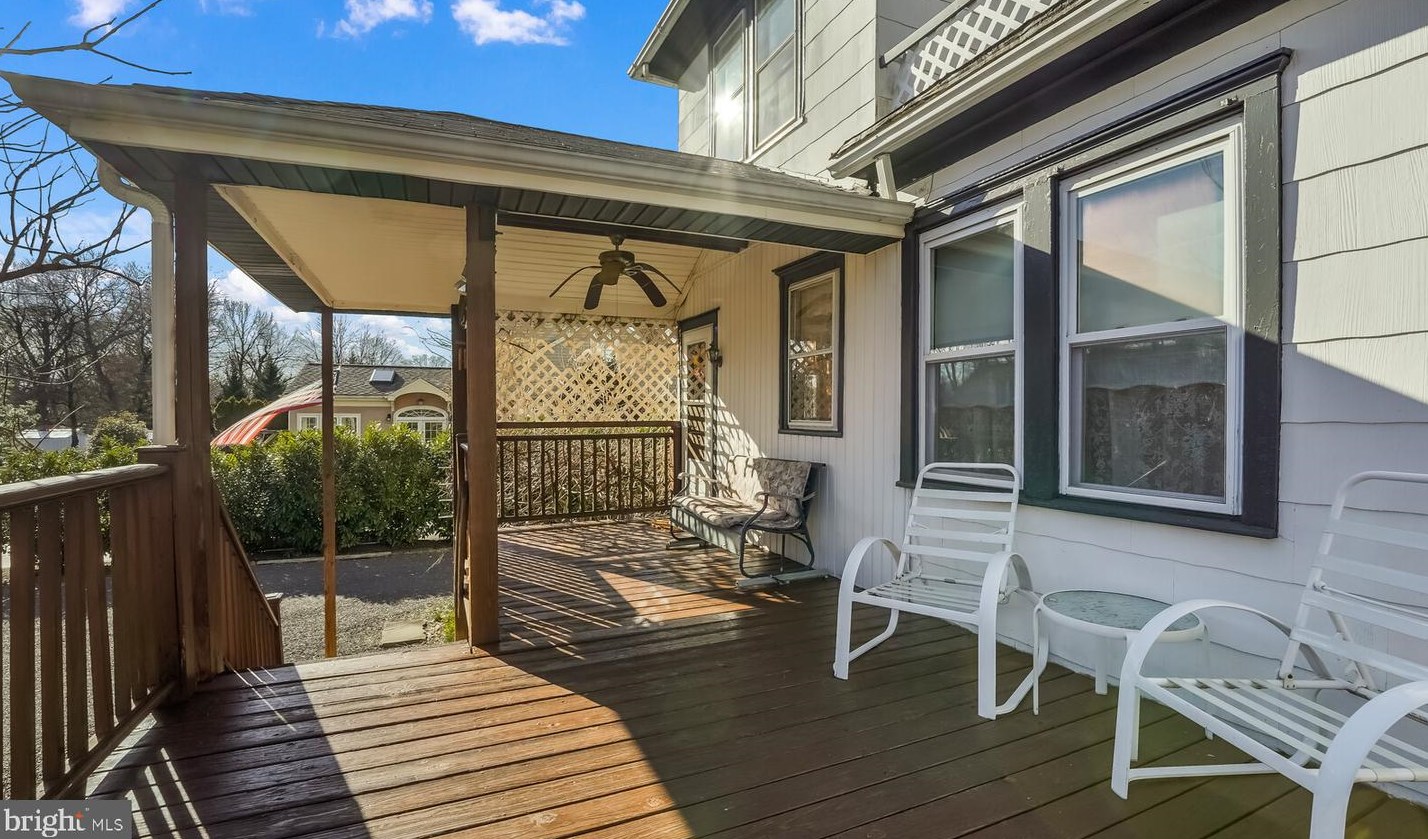 428 Maple Ave, Langhorne PA  19047-2726 exterior