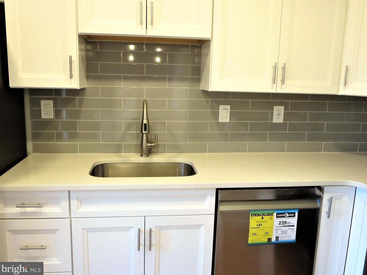 74 Bellwood Dr, Langhorne PA  19053-7215 exterior