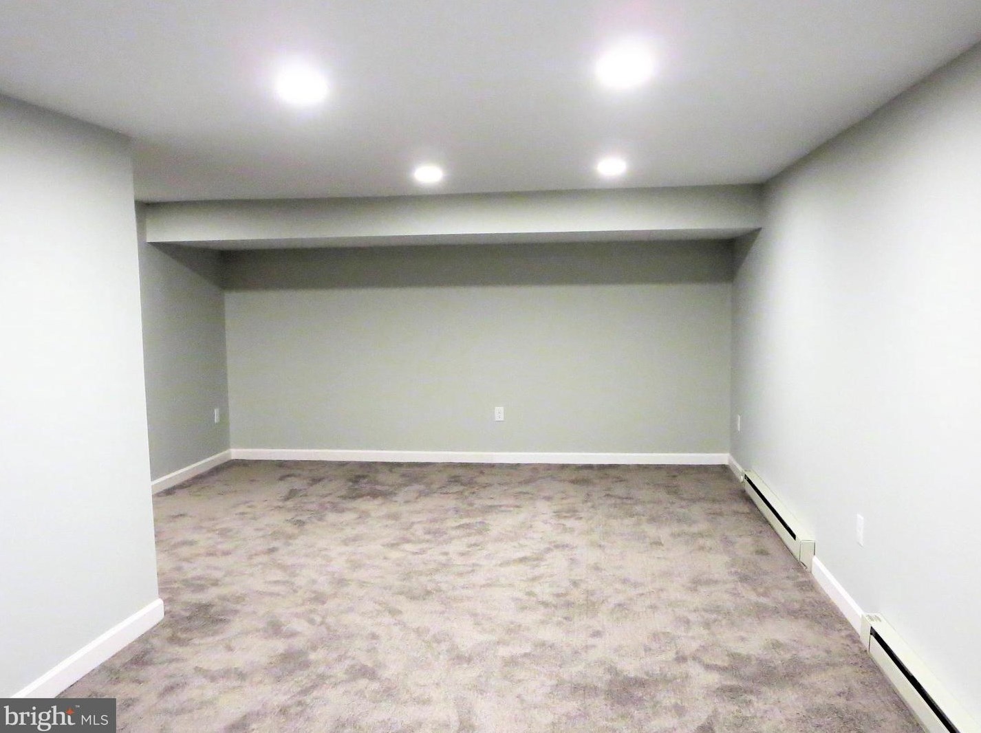 74 Bellwood Dr, Langhorne PA  19053-7215 exterior