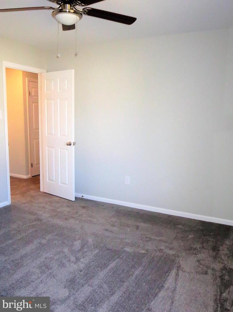 74 Bellwood Dr, Langhorne PA  19053-7215 exterior