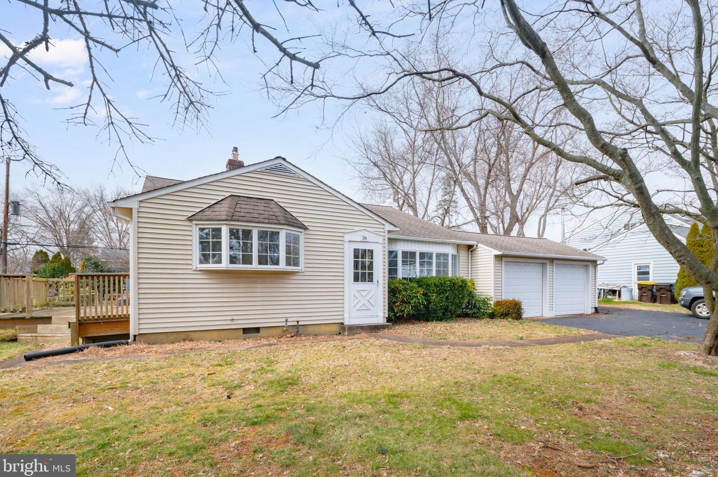 16 Riverdale Rd, Yardley, PA 19067