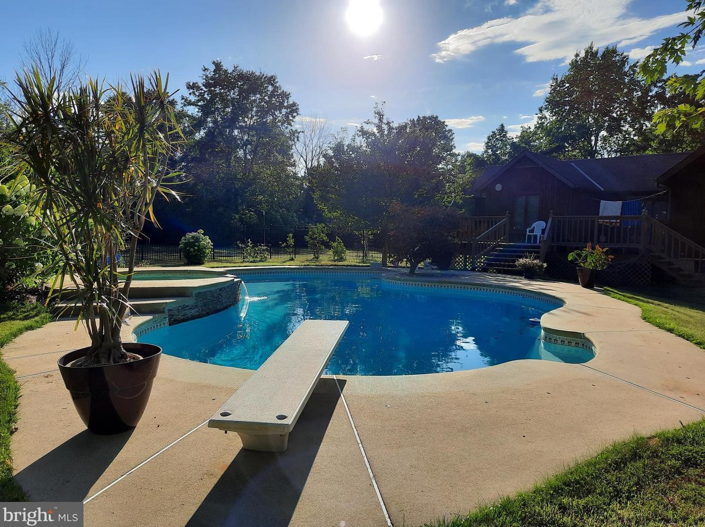 5982 Schlentz Hill Rd, Pipersville, PA 18947