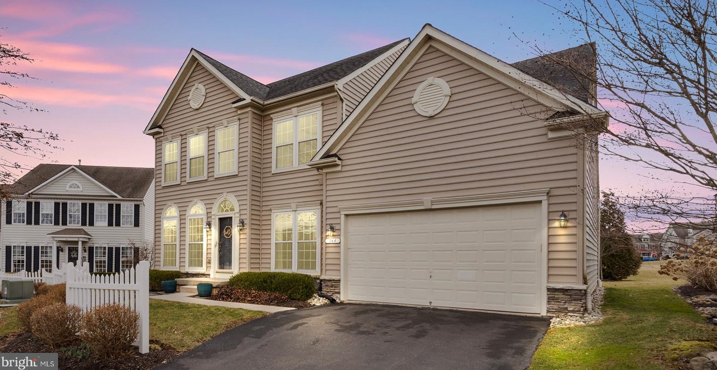 144 Overholt Dr, Perkasie, PA 18944-3272