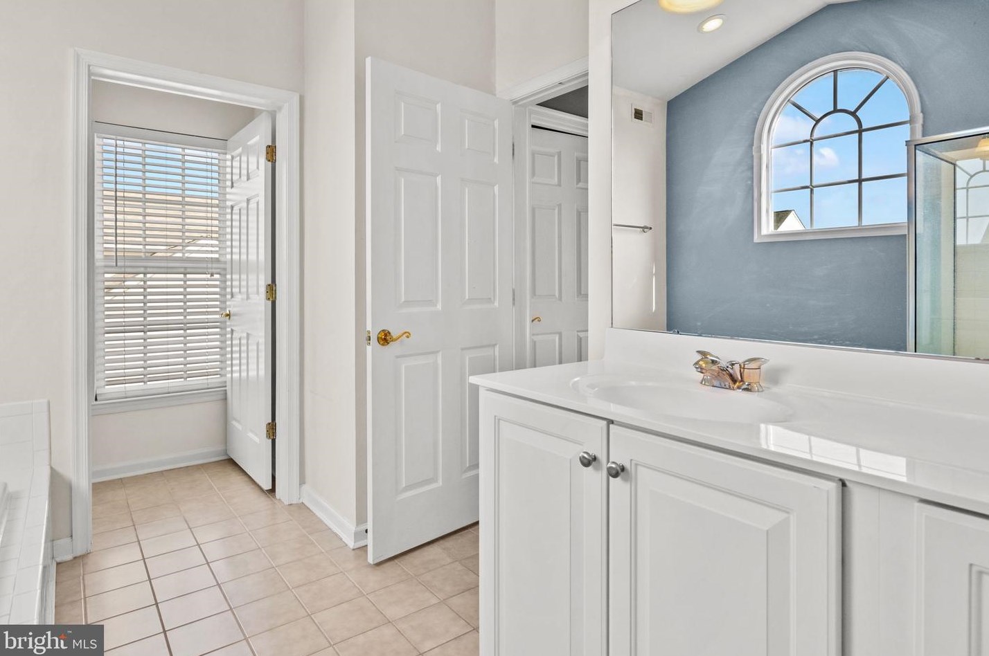 274 Barnhill Rd, Perkasie PA  18944-4415 exterior