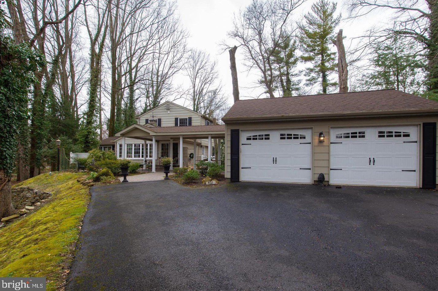 421 Green Valley Rd, Langhorne, PA 19047-1130