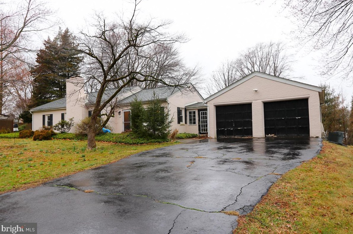 78 Gravel Hill Rd, Huntingdon Valley, PA 19006
