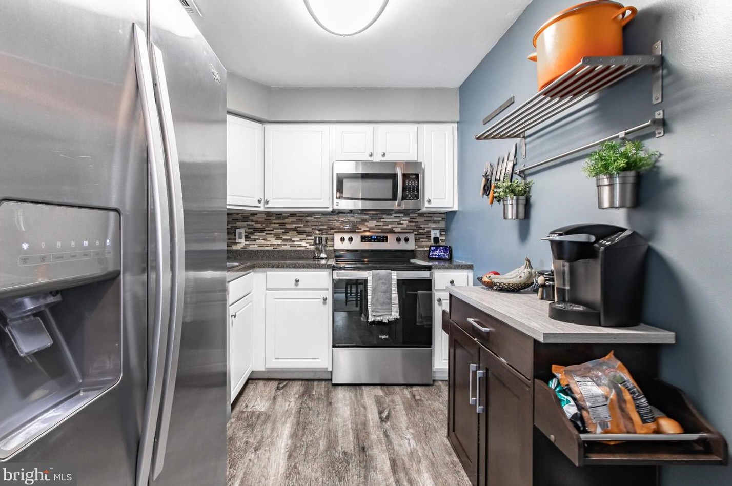 702 Mews Dr, Sellersville PA  18960-2740 exterior