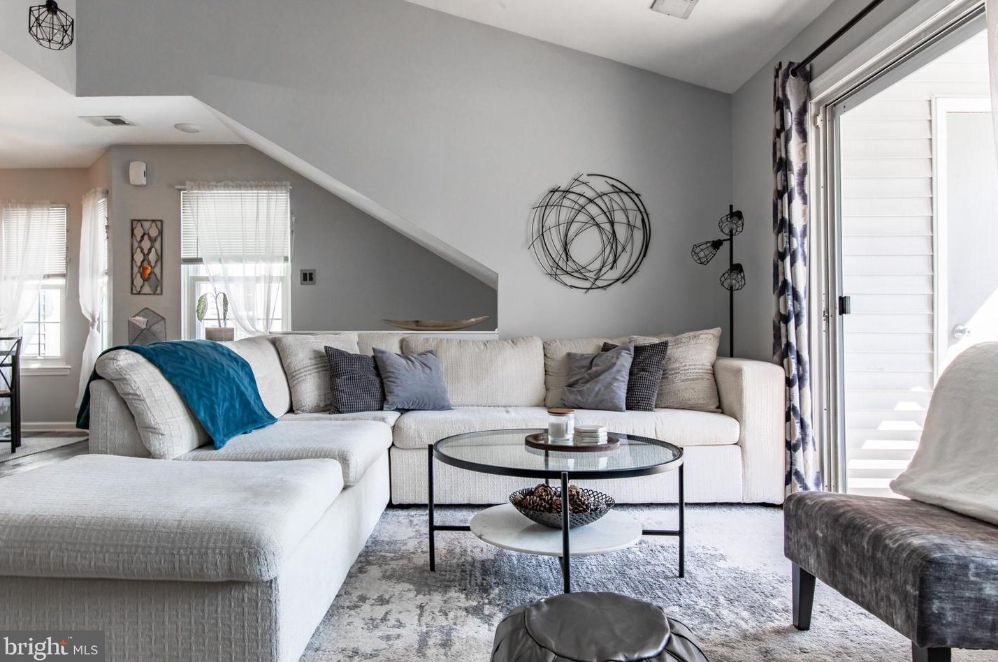 702 Mews Dr, Sellersville PA  18960-2740 exterior